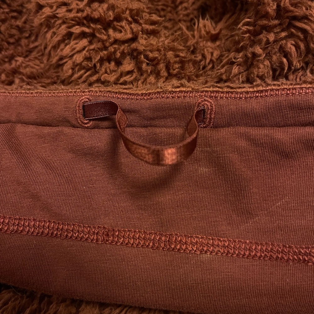 Lululemon Maroon Sherpa Pullover - Picture 7 of 11